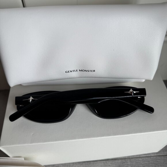 Gentle Monster Bandoneon.s-01 Sunglasses | David Jones